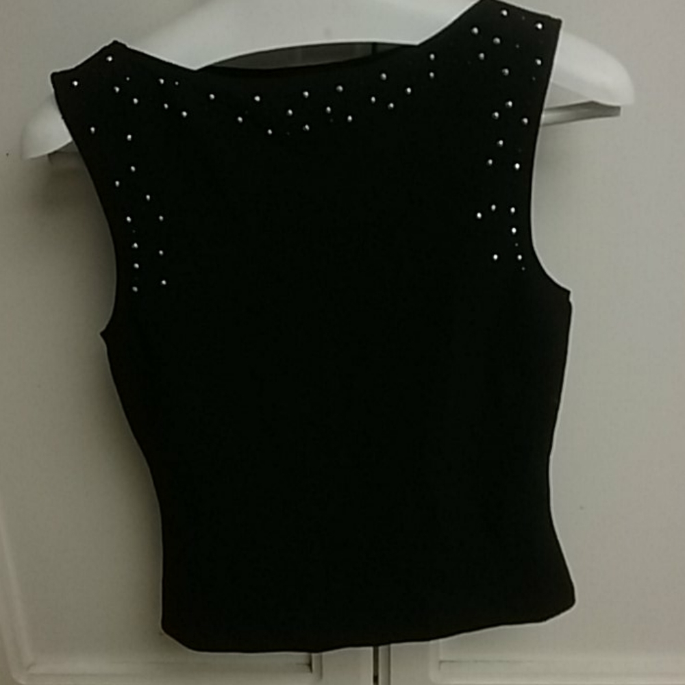 Black sleeveless top